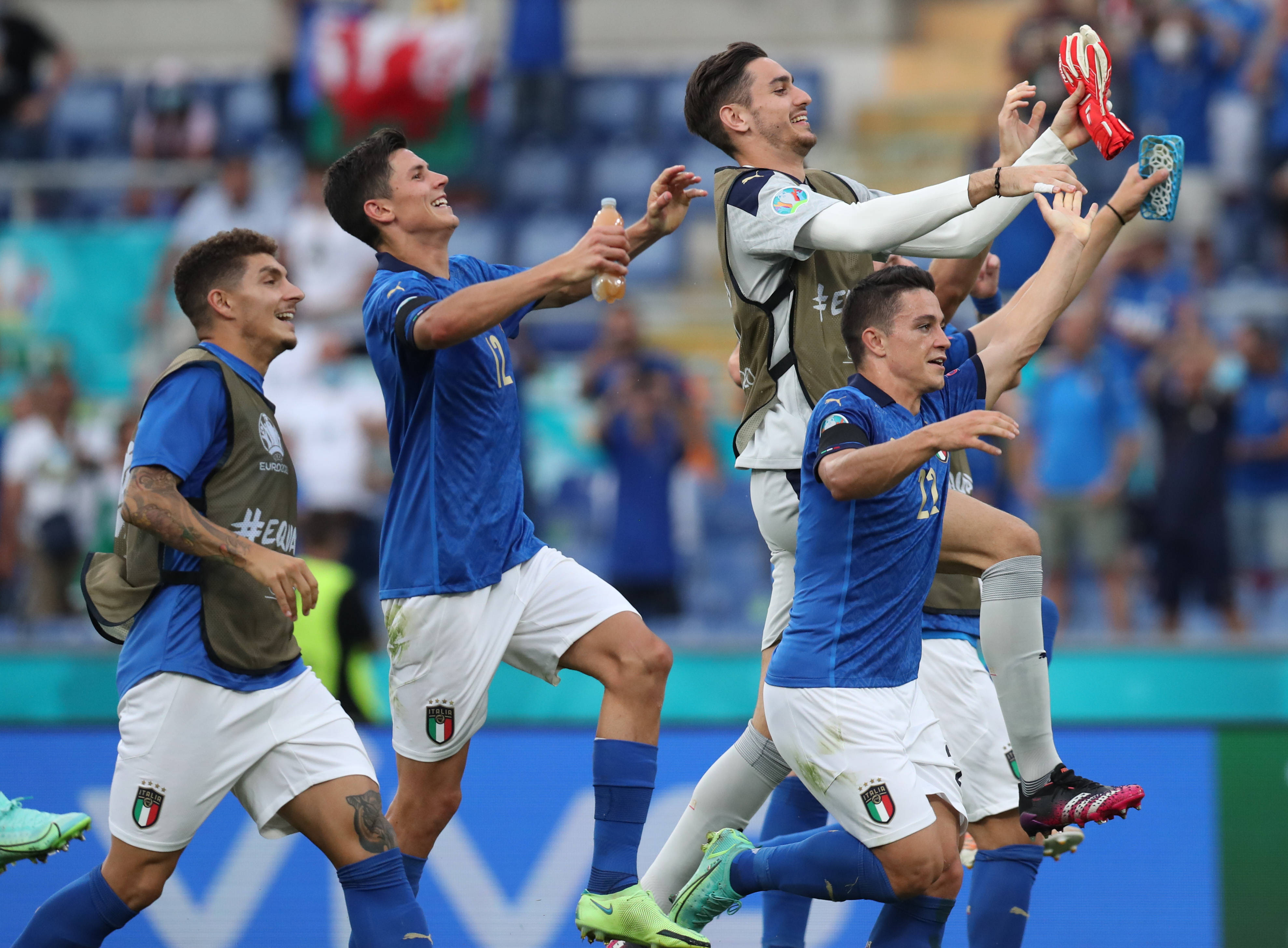 关于威尔士队赢得胜利，晋级前途大好的信息