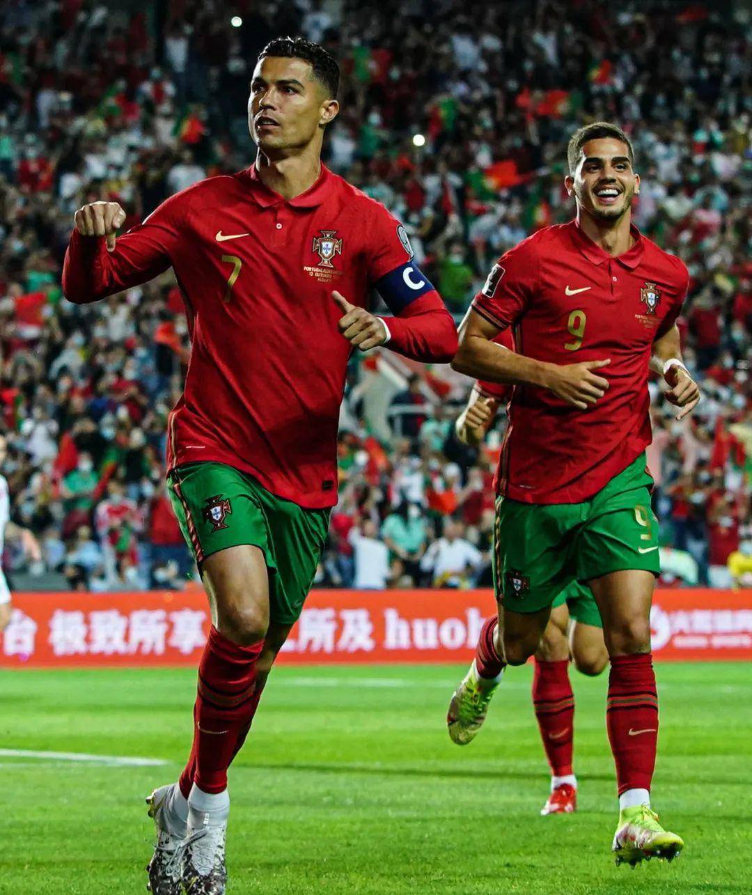 葡萄牙队在欧洲杯预选赛小组赛中完胜对手