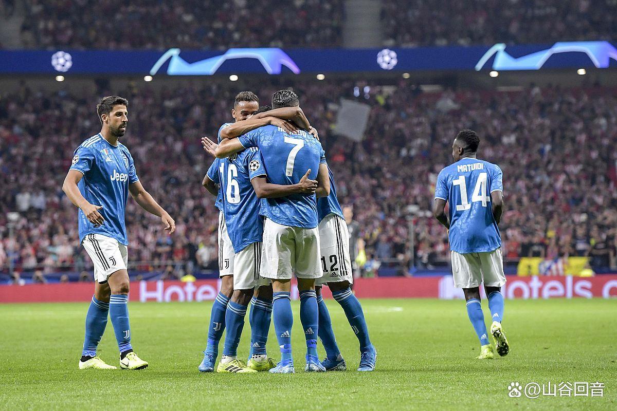 那不勒斯门将成功扑出点球，助球队取胜