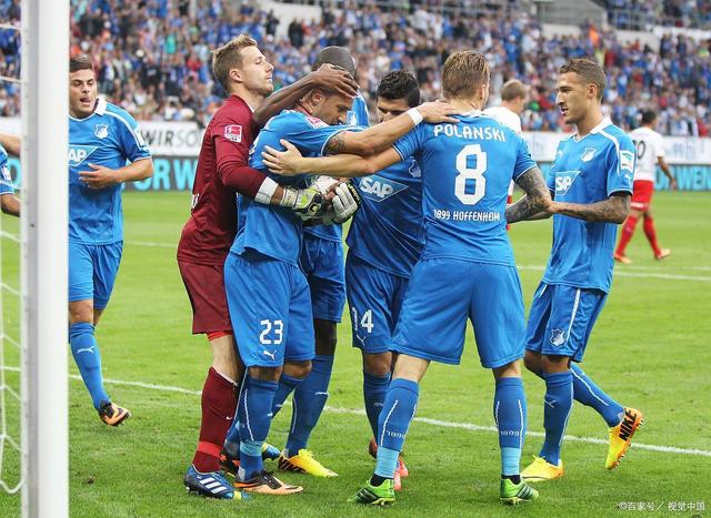 包含摩洛哥客场取胜，客场优势明显赢得观众欢呼的词条