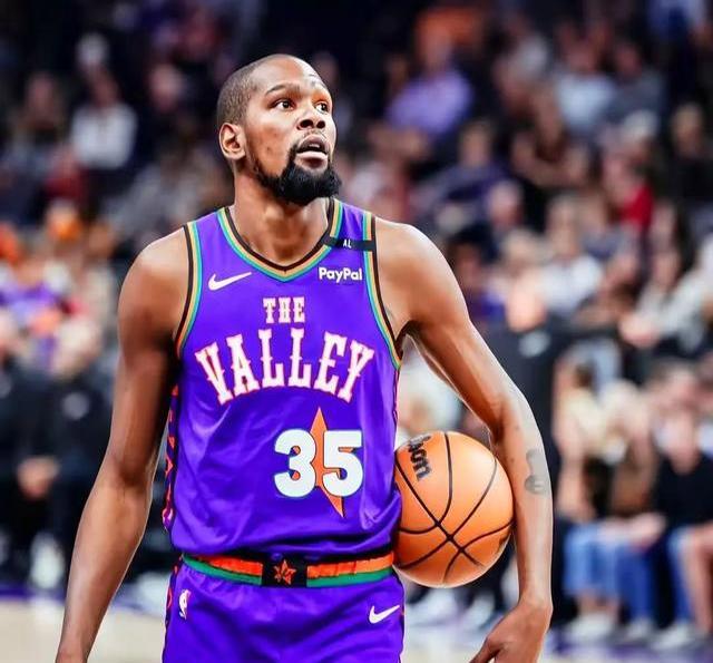 太阳球员不畏强敌，全力拼搏赢得比赛的简单介绍