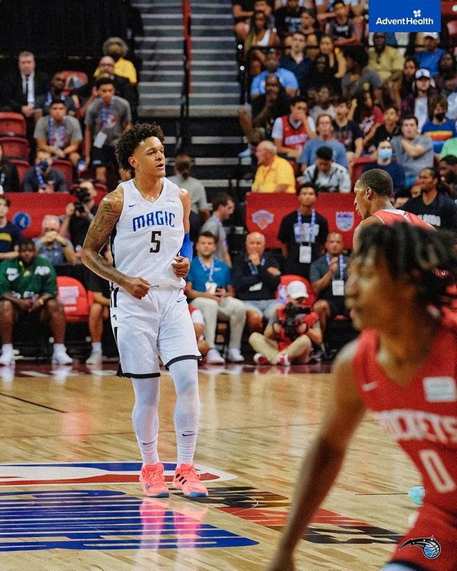 魔术完胜上海队，保罗状态火热