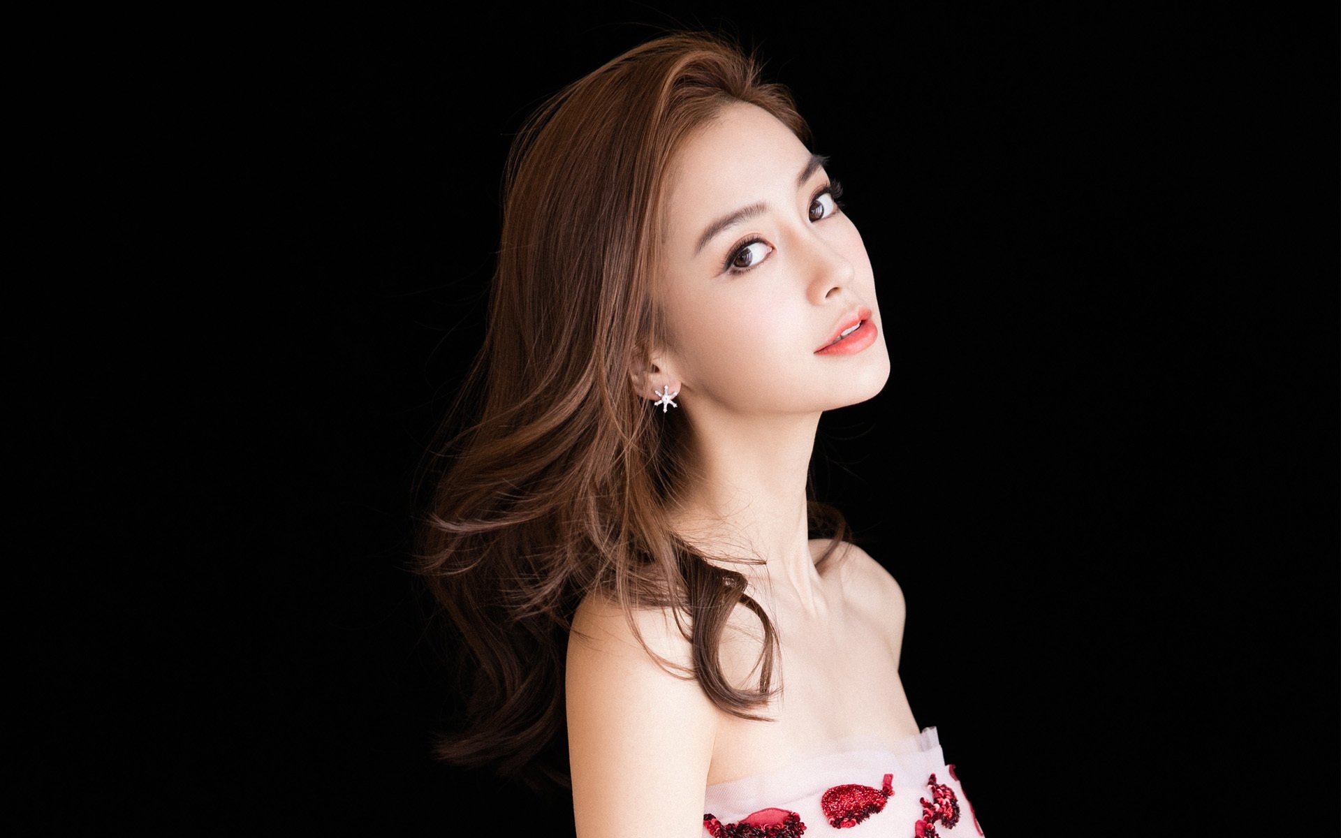 平行宇宙的爆裂回声，当广厦队冲垮雄鹿的夜晚